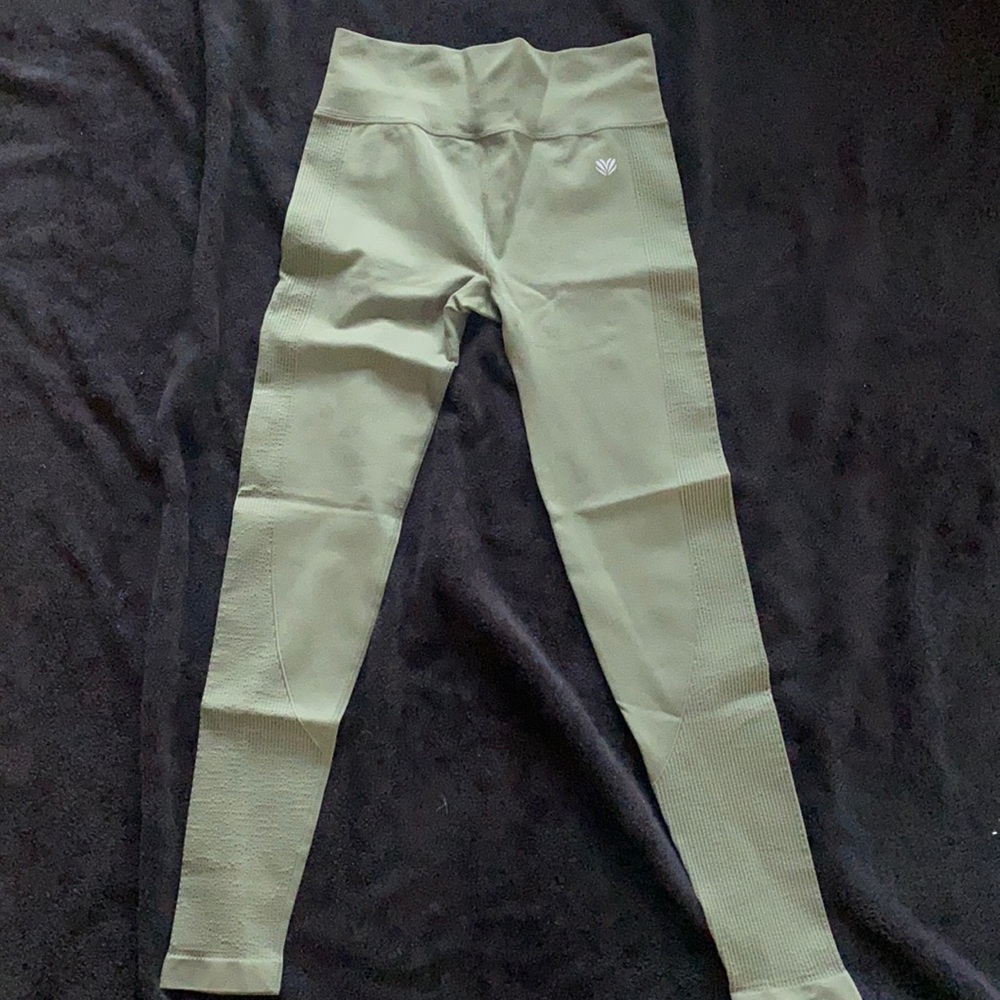 Olive green forever 21 seamless leggings.